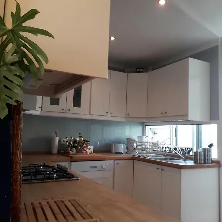 Peaceful Floor W Balconies - Cambridge Right - Ac Apartment Funchal (Madeira)