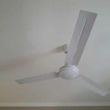 Peaceful Floor W Balconies - Cambridge Right - Ac