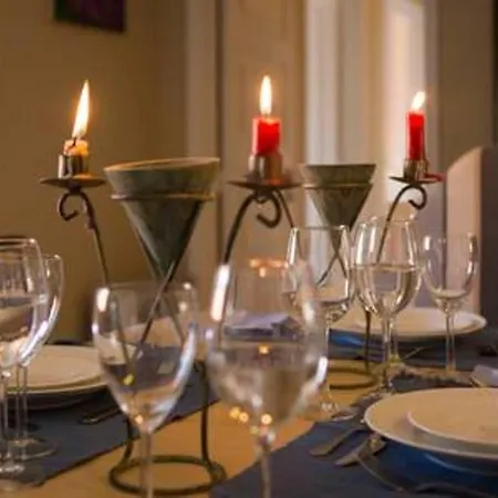 Peaceful Floor W Balconies - Cambridge Right - Ac Апартаменты