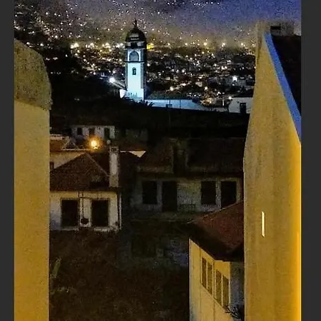 Апартаменты Peaceful Floor W Balconies - Cambridge Right - Ac