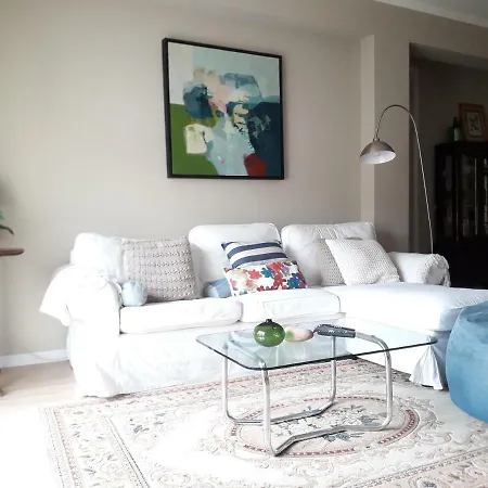 Peaceful Floor W Balconies - Cambridge Right - Ac *